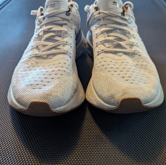 Nike Women's React Infinity Run Flyknit 2 - Picture 4 of 8